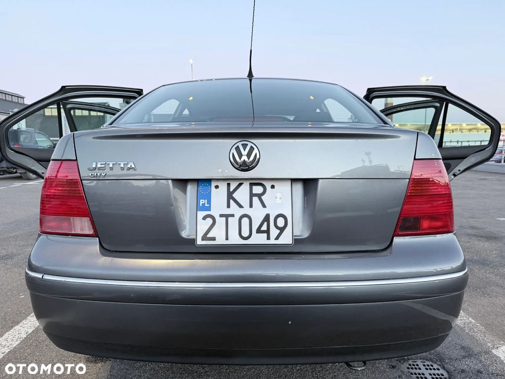 Volkswagen Jetta - 10