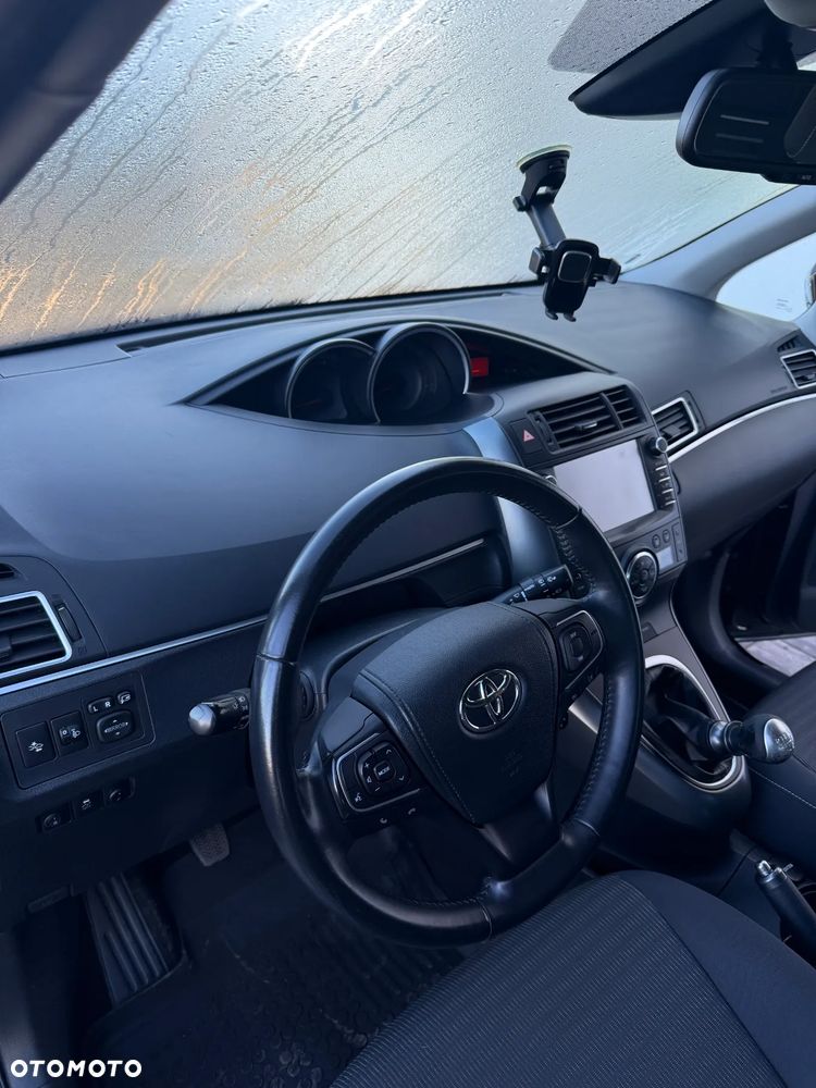 Toyota Verso 1.8 Premium 7os EU6 - 14