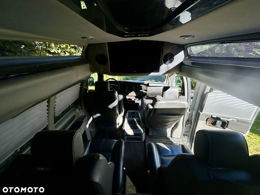 Chevrolet Express - 17