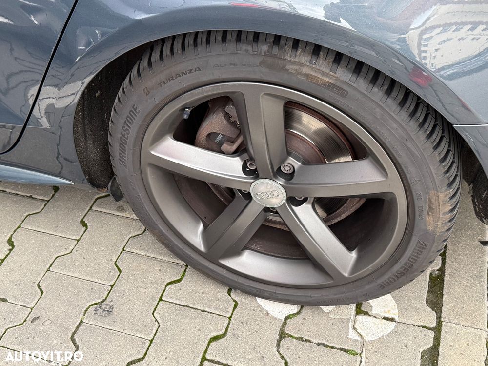 Audi A4 Avant 2.0 TDI - 8