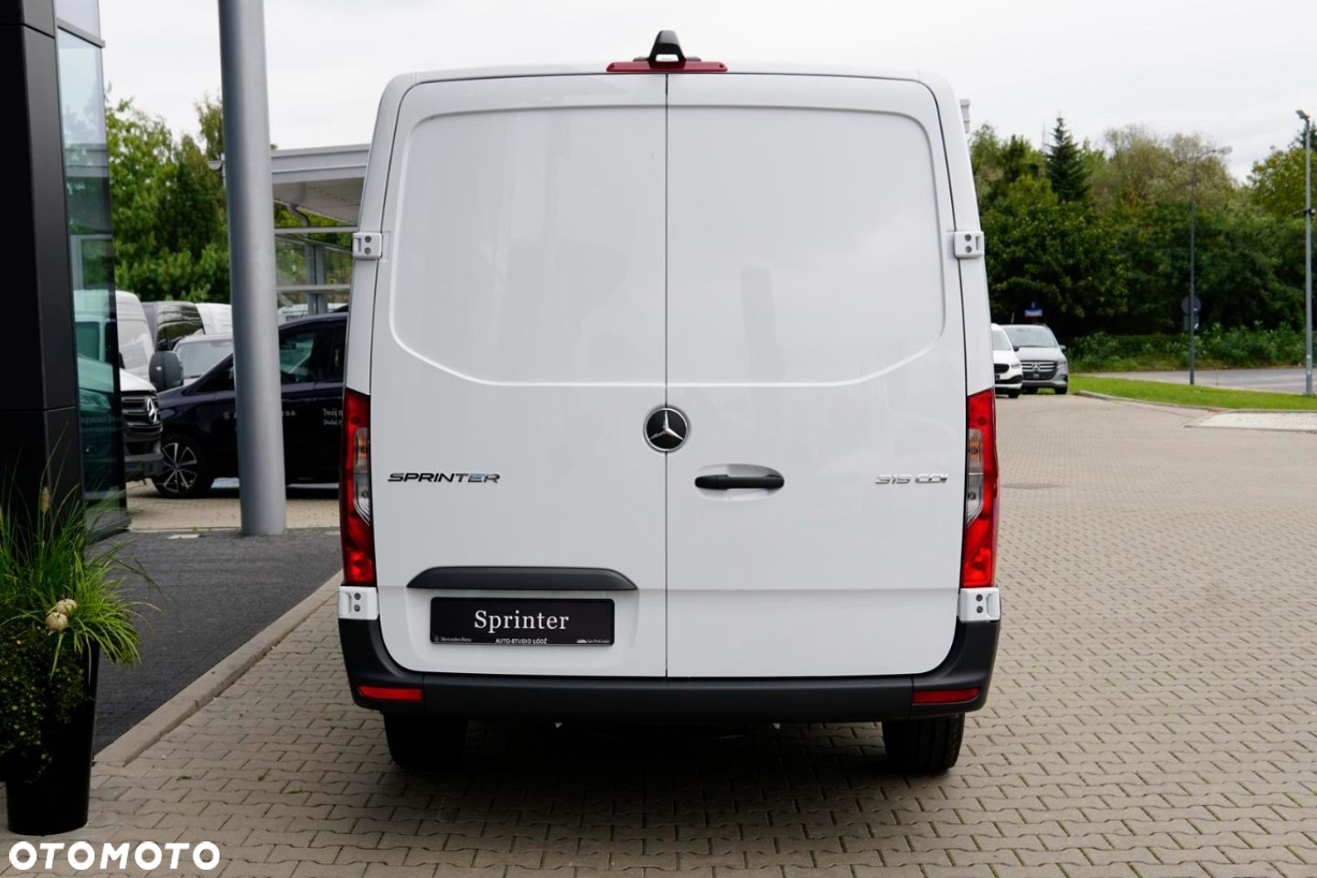 Mercedes-Benz Sprinter - 6