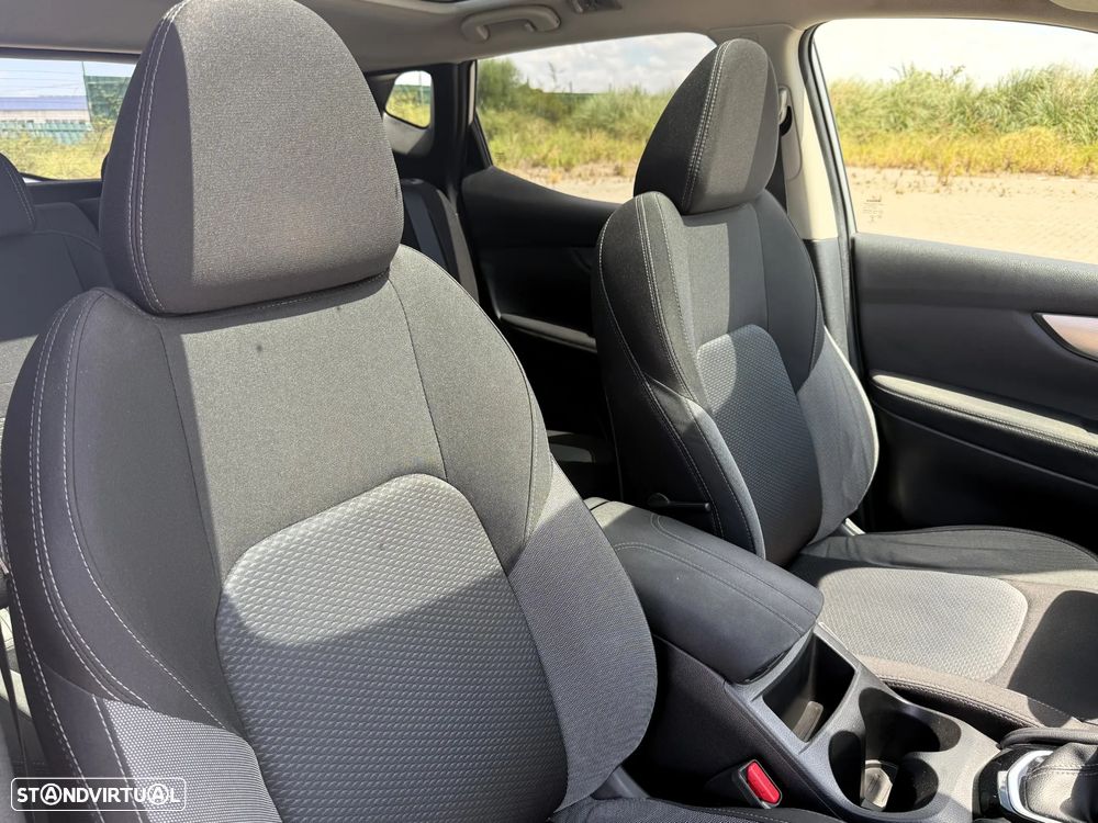 Nissan Qashqai 1.2 DIG-T N-Connecta 18 Xtronic - 42