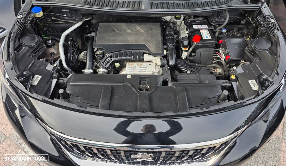 Peugeot 3008 PureTech 130 Stop & Start GPF EAT8 Allure - 7