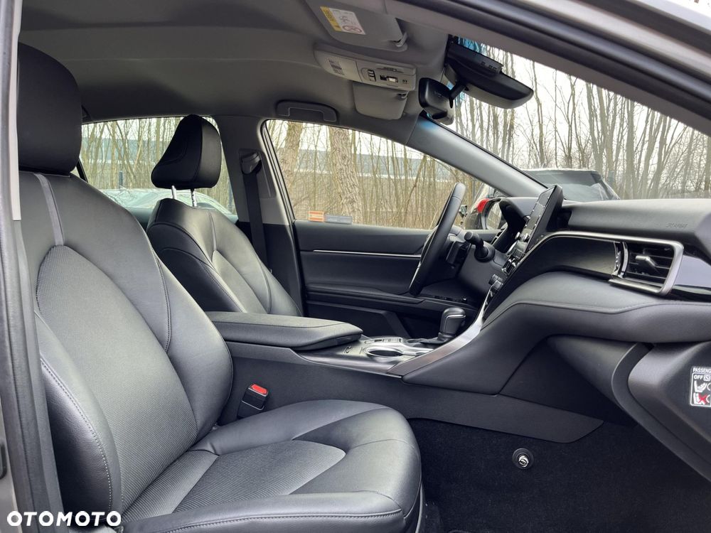 Toyota Camry 2.5 Hybrid Executive CVT - 13