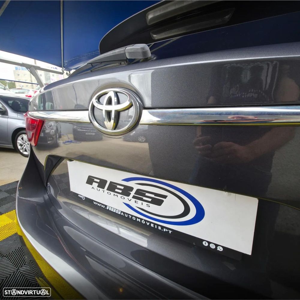 Toyota Avensis Touring Sports 1.6 D-4D Luxury+GPS - 12