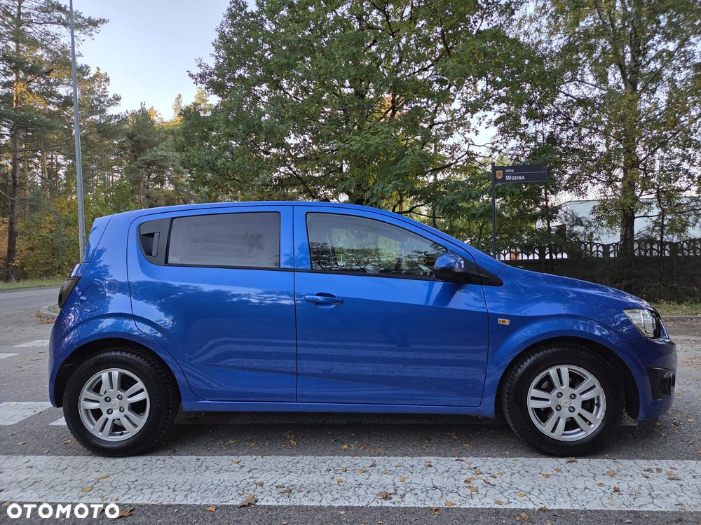 Chevrolet Aveo 2013 photo 5