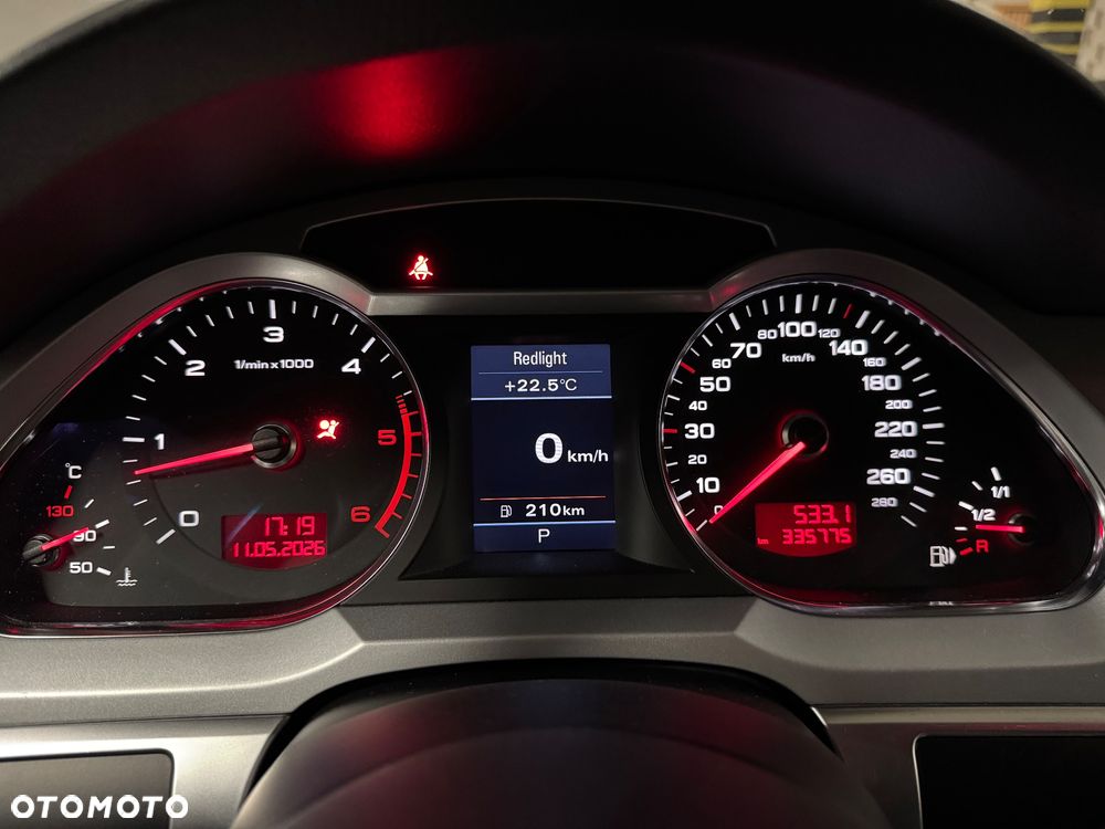 Audi A6 Avant - 16