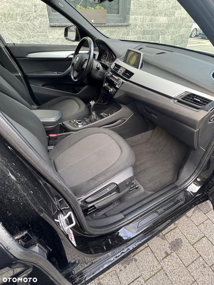 BMW X1 xDrive18d Sport Line - 10