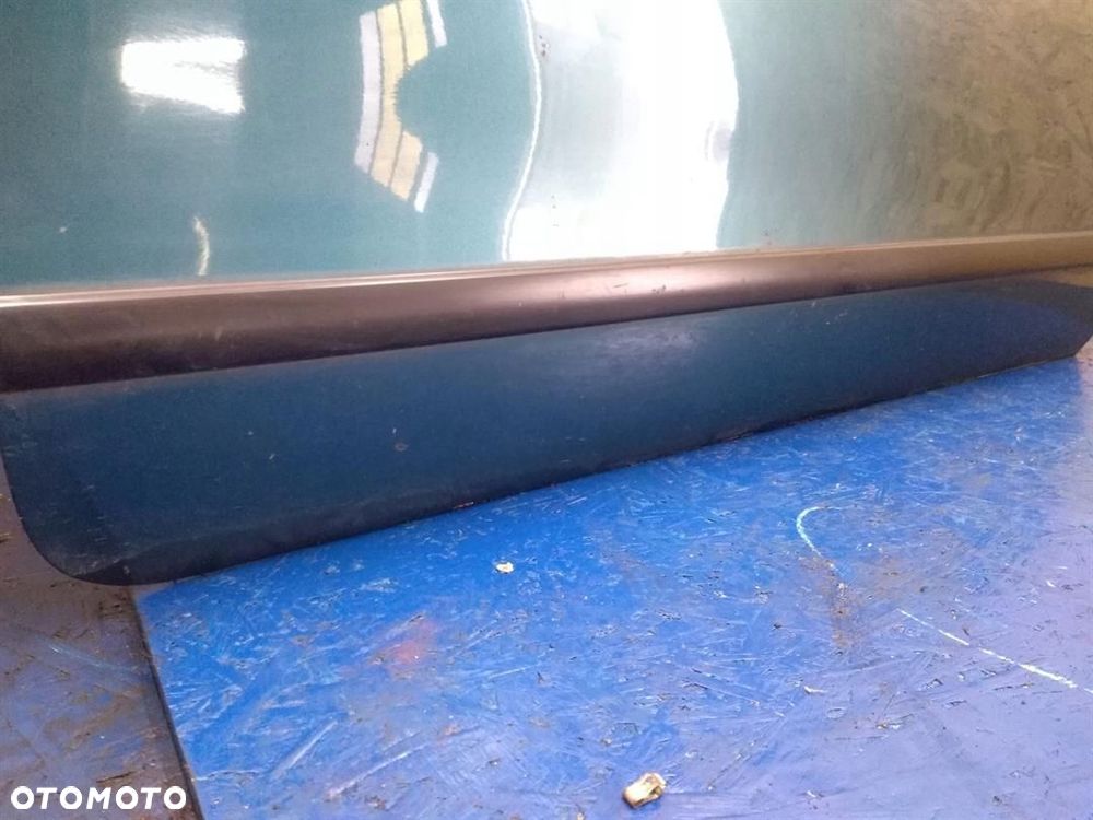 DRZWI PRAWE KOMPLETNE TOYOTA CELICA V - 6