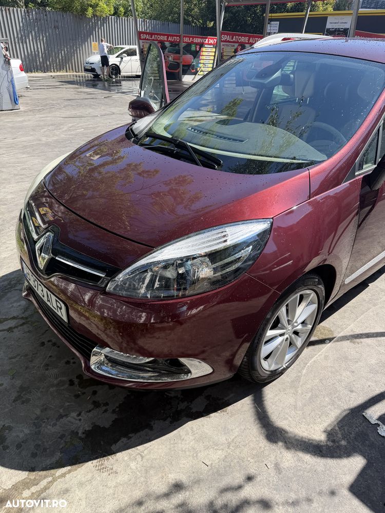 Renault Grand Scenic - 9