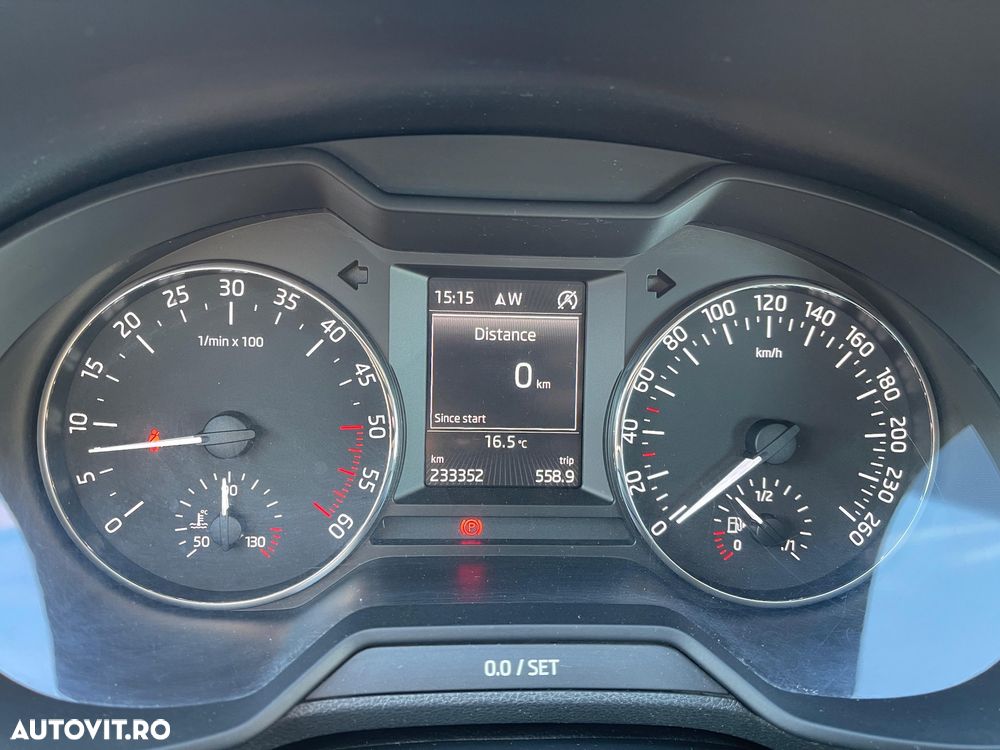 Skoda Octavia 1.6 TDI DPF Active Green tec - 32