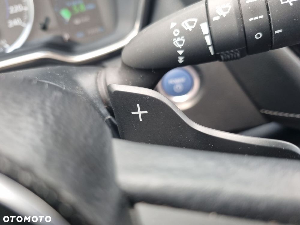 Toyota Corolla 2.0 Hybrid Comfort - 25
