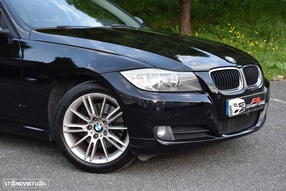 BMW 318 d Navigation Sport - 24
