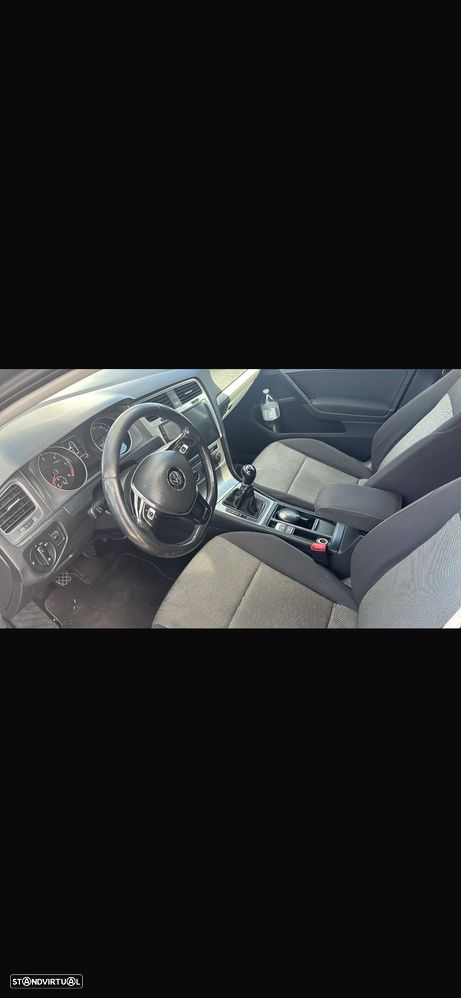VW Golf 1.6 TDi Trendline BlueMotion - 3