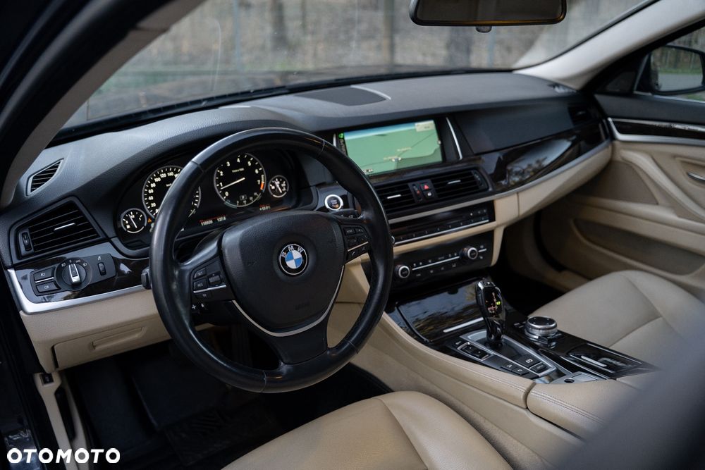 BMW Seria 5 528i xDrive Luxury Line - 15