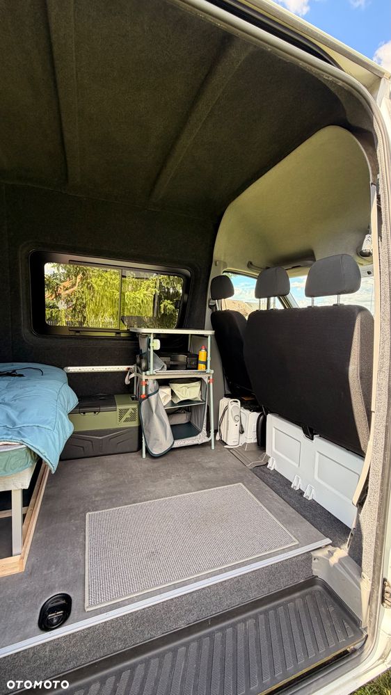 Mercedes-Benz Sprinter - 17