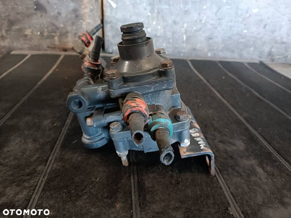 ZAWÓR PNEUMATYCZNY POWIETRZA MAN F2000 0481061219 - 4