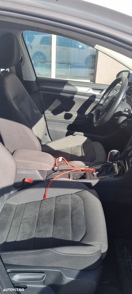 Volkswagen Golf - 29
