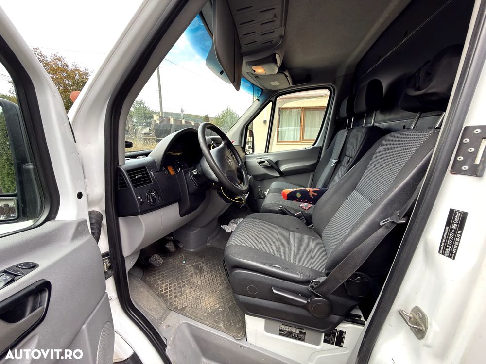 Mercedes-Benz Sprinter - 12