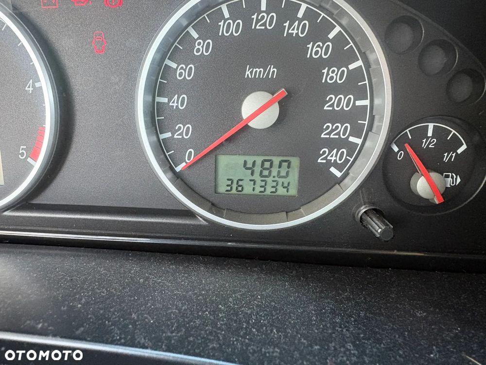 Ford Mondeo 2.0 TDDi Ghia - 21