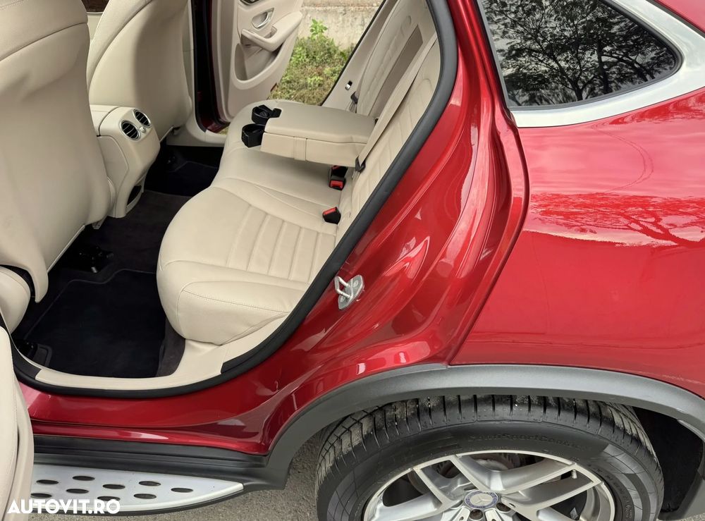 Mercedes-Benz GLC Coupe 250 d 4Matic 9G-TRONIC Exclusive - 33