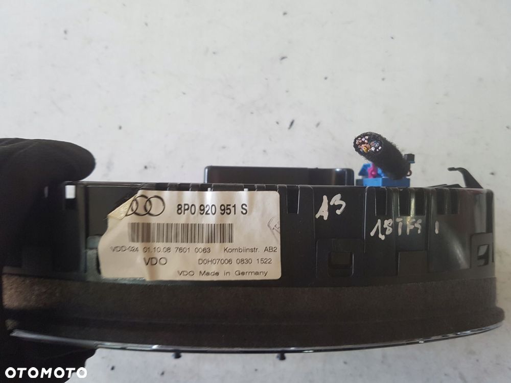 AUDI A3 8P LIFT 08-12r 1.8 TFSI LICZNIK ANGLIK - 2