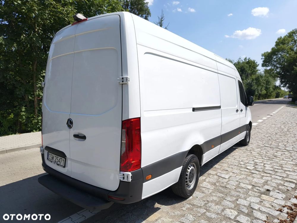 Mercedes-Benz Sprinter - 5