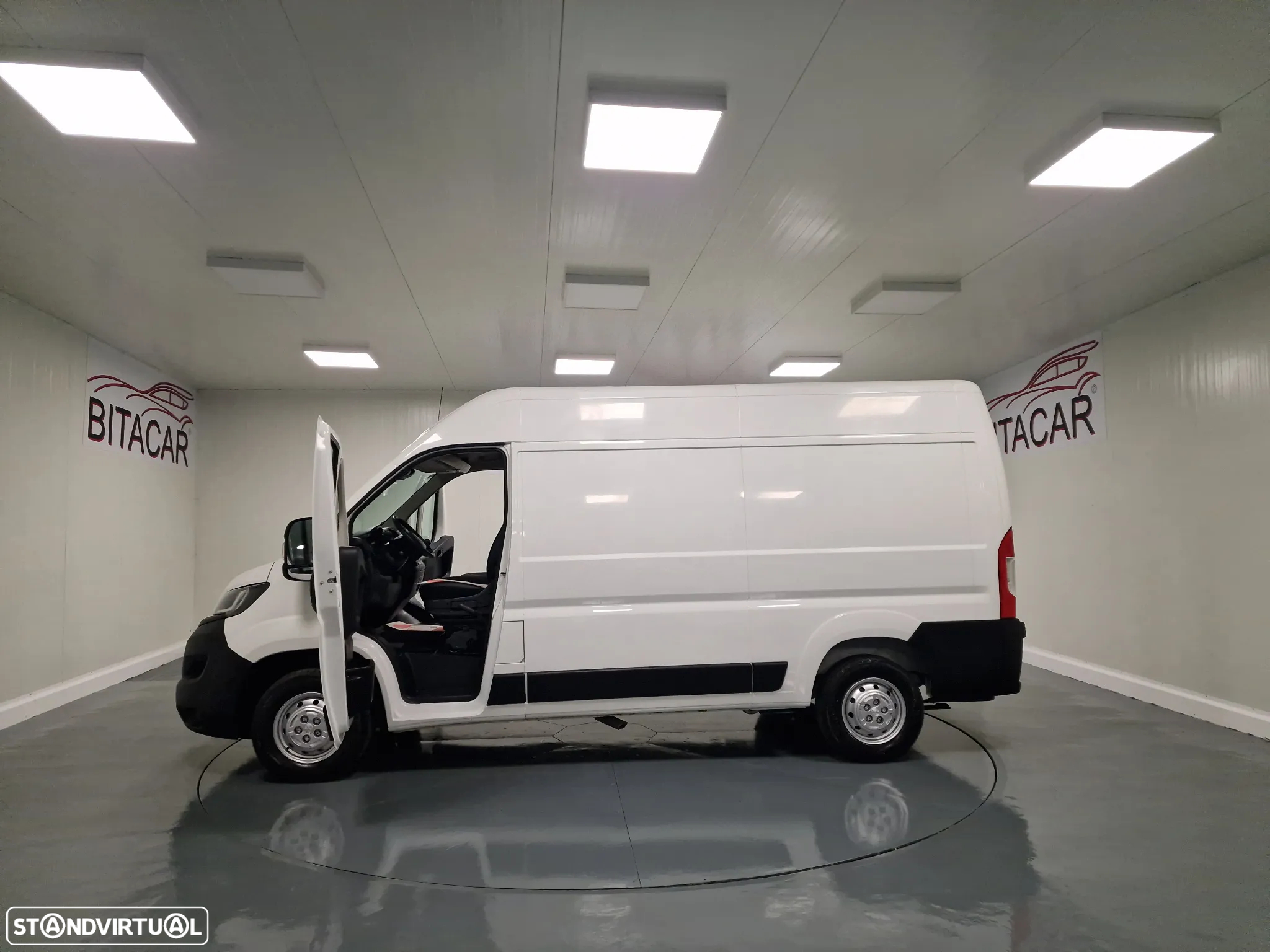Peugeot BOXER 2.2 BLUEHDi 335 L2H2 Pro GPS CAM. TRASEIRA IVA DEDUTIVEL - 30