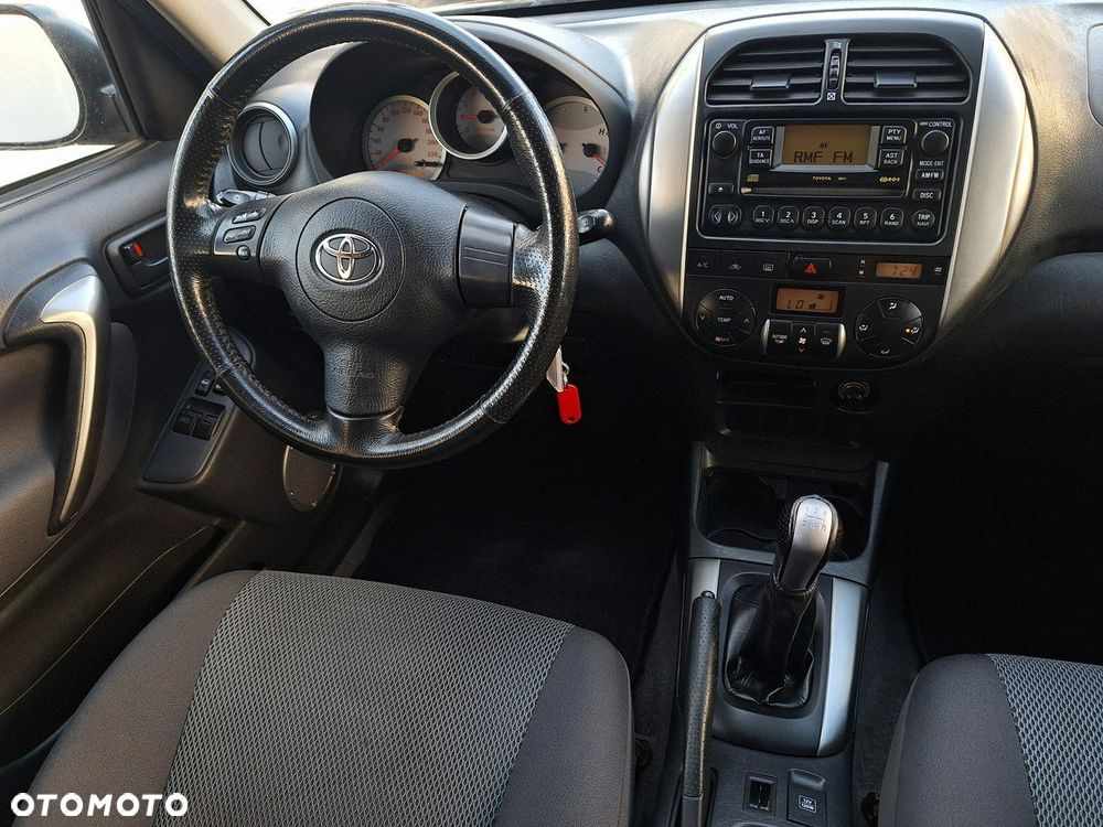Toyota RAV4 - 5