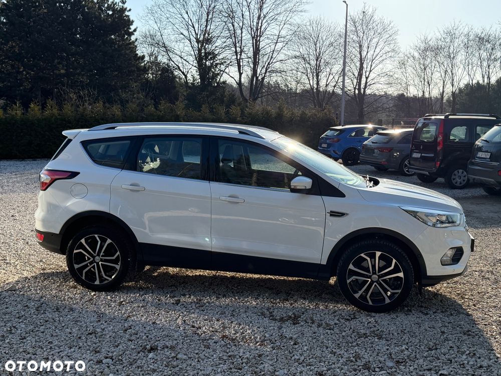 Ford Kuga 2.0 TDCi 4x2 Titanium - 5