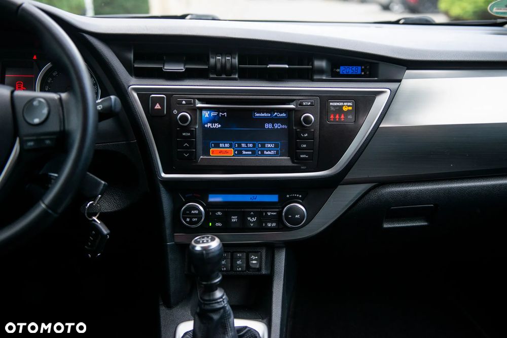 Toyota Auris 1.6 Edition - 27