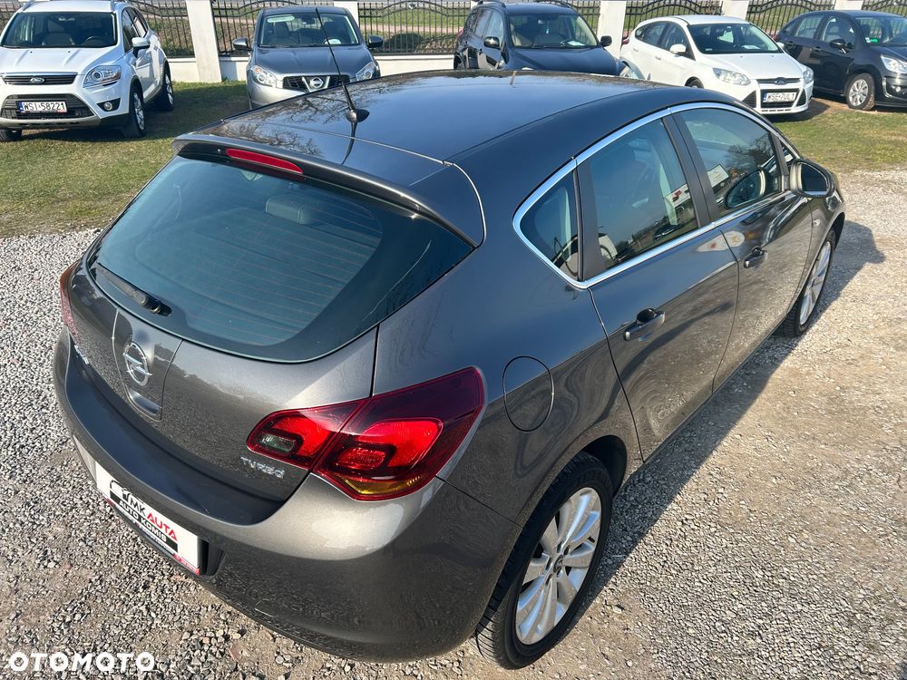 Opel Astra 1.4 Turbo Cosmo - 23