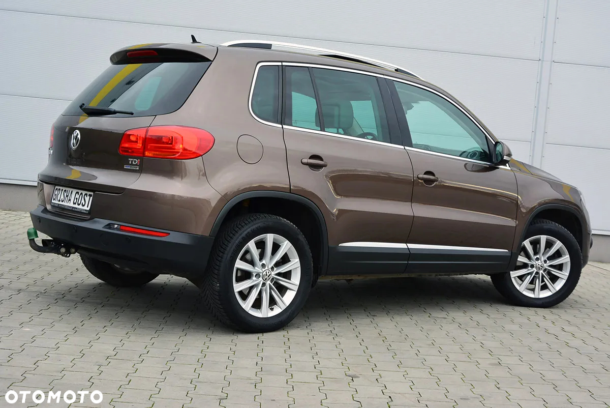Volkswagen Tiguan 2.0 TDI DPF BlueMotion Technology Exclusive - 25