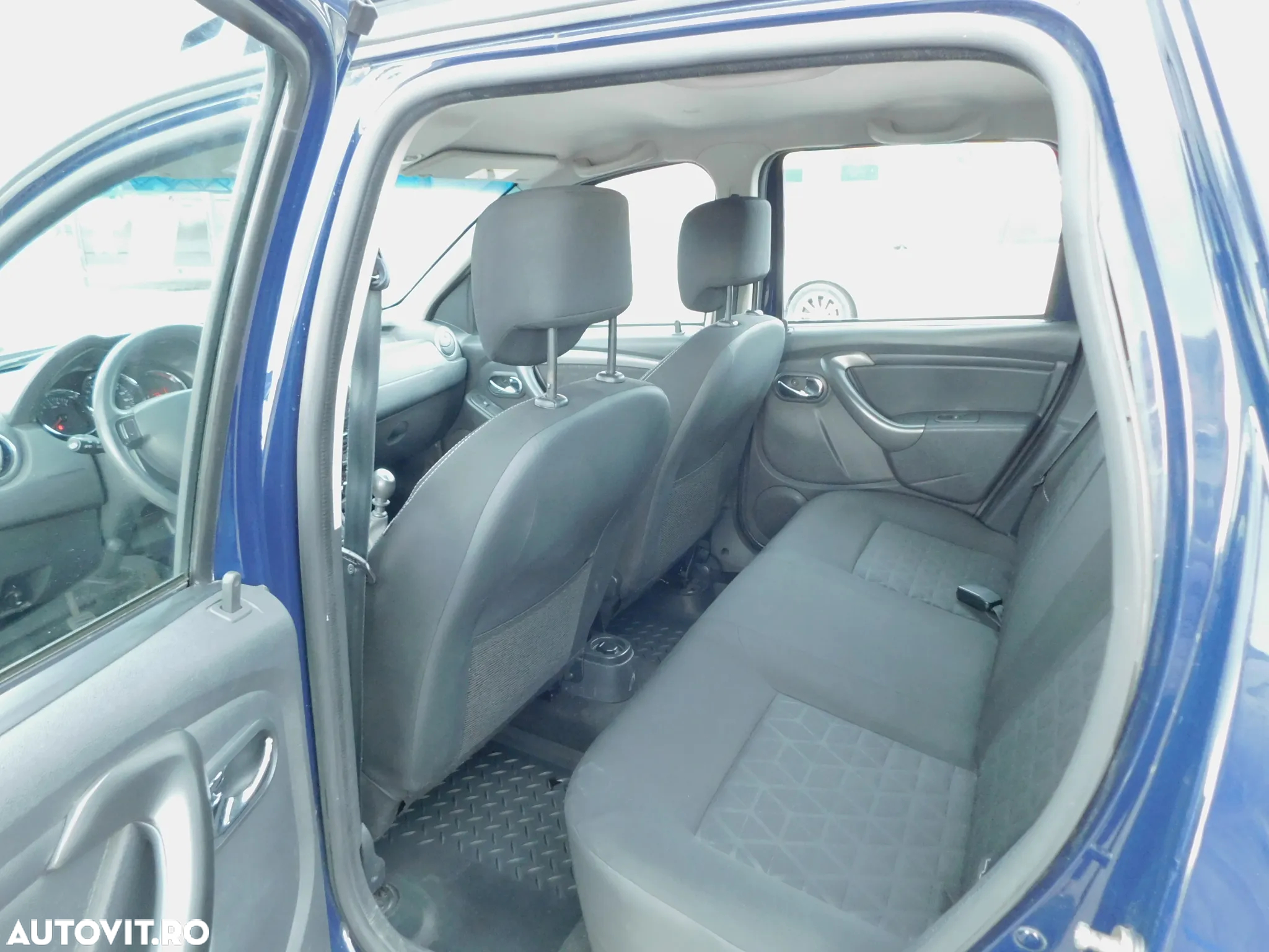 Dacia Duster 1.5 dCi 4x4 Laureate - 10