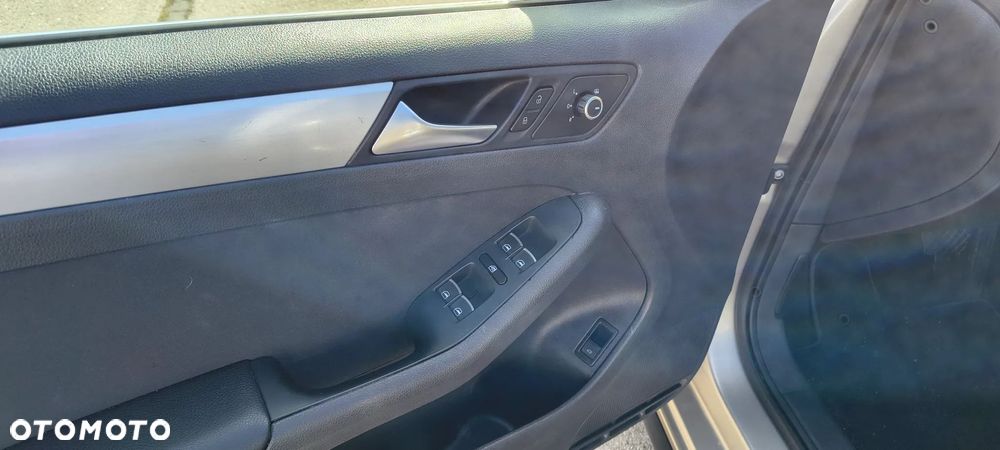 Volkswagen Jetta 1.4 DSG Comfortline - 10