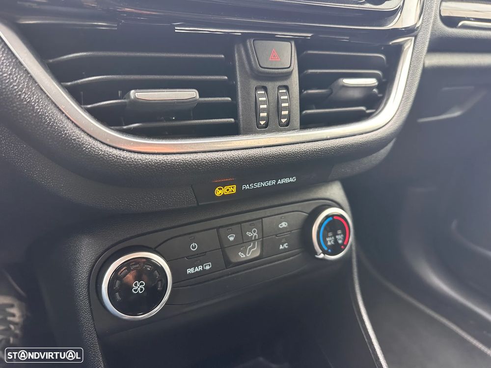 Ford Fiesta 1.0 EcoBoost Titanium — fotografia 11