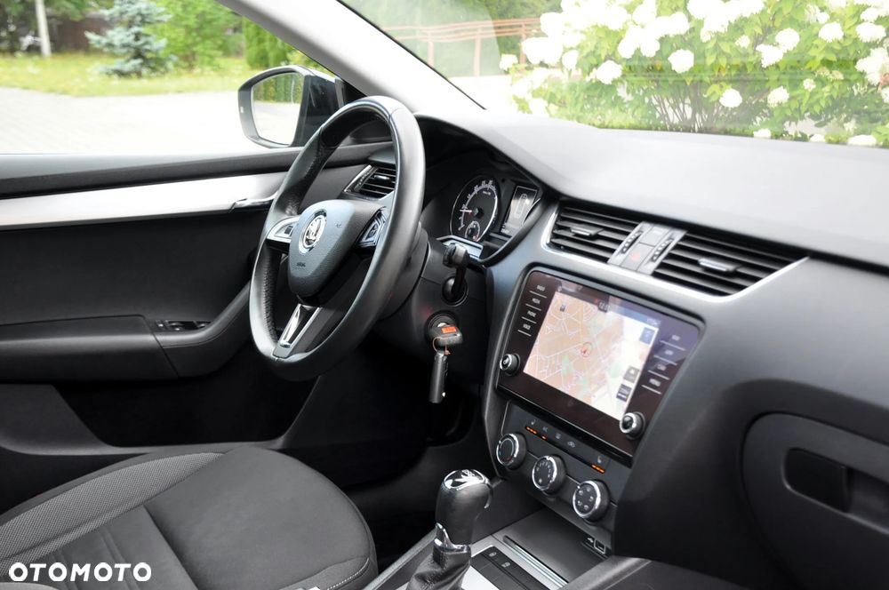 Skoda Octavia 2.0 TDI Elegance DSG - 18