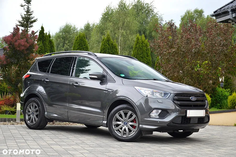 Ford Kuga 1.5 EcoBoost 2x4 ST-Line - 4