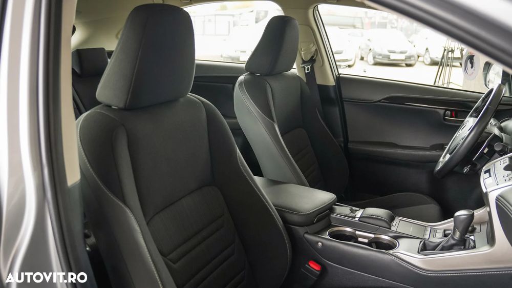 Lexus Seria NX 300h FWD Business - 31