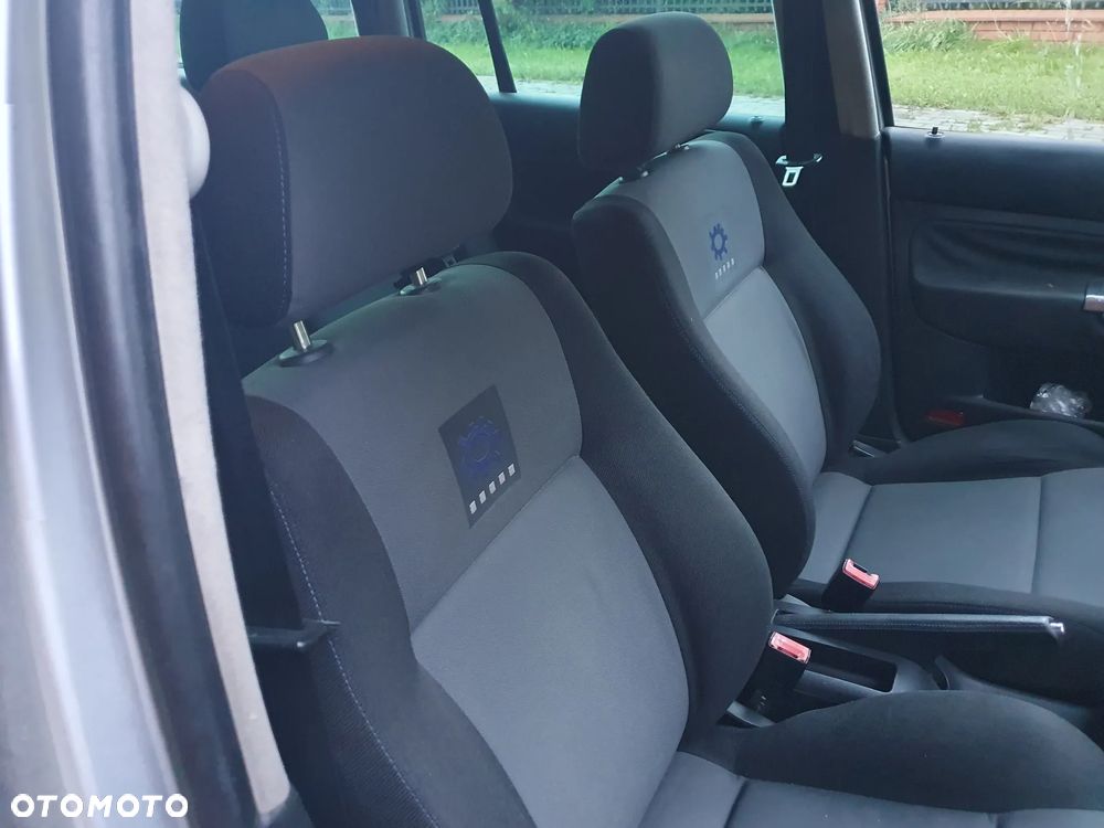 Volkswagen Golf 1.9 TDI Comfortline - 14