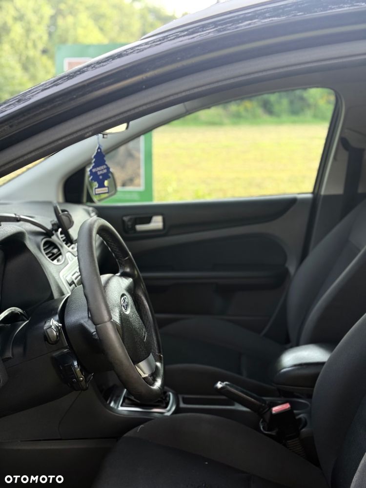 Ford Focus 1.8 TDCi Trend - 9