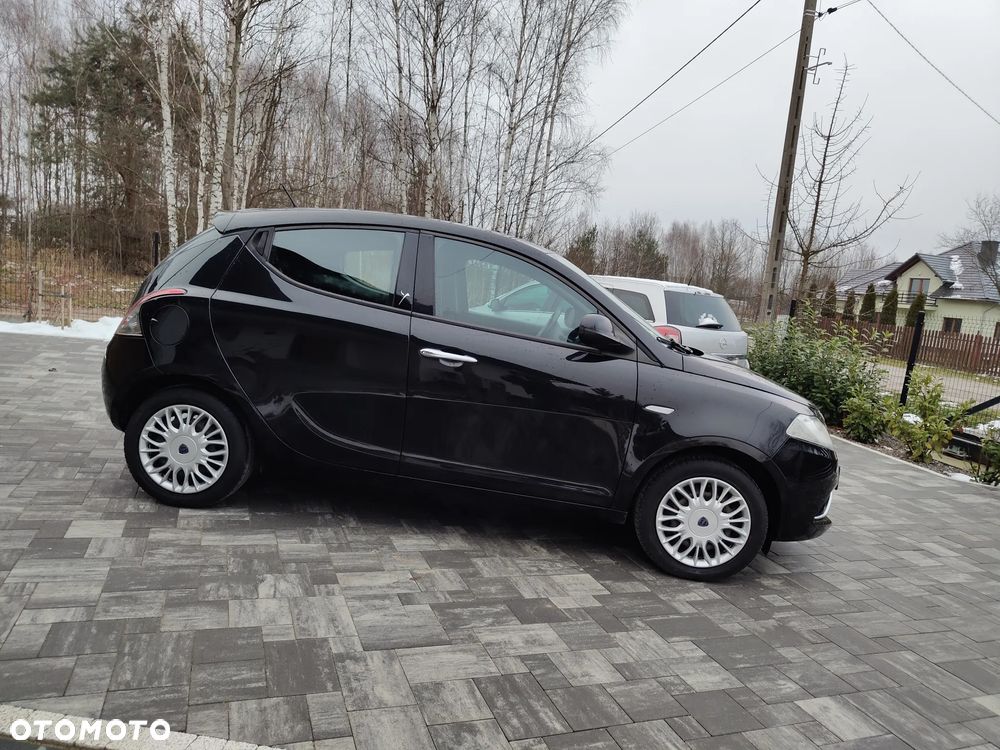 Lancia Ypsilon Y 1.2 8v Gold - 5