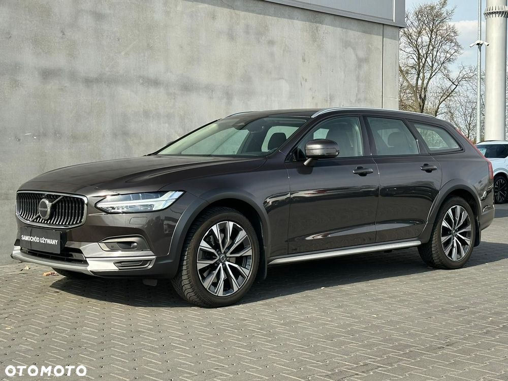 Volvo V90 Cross Country - 6
