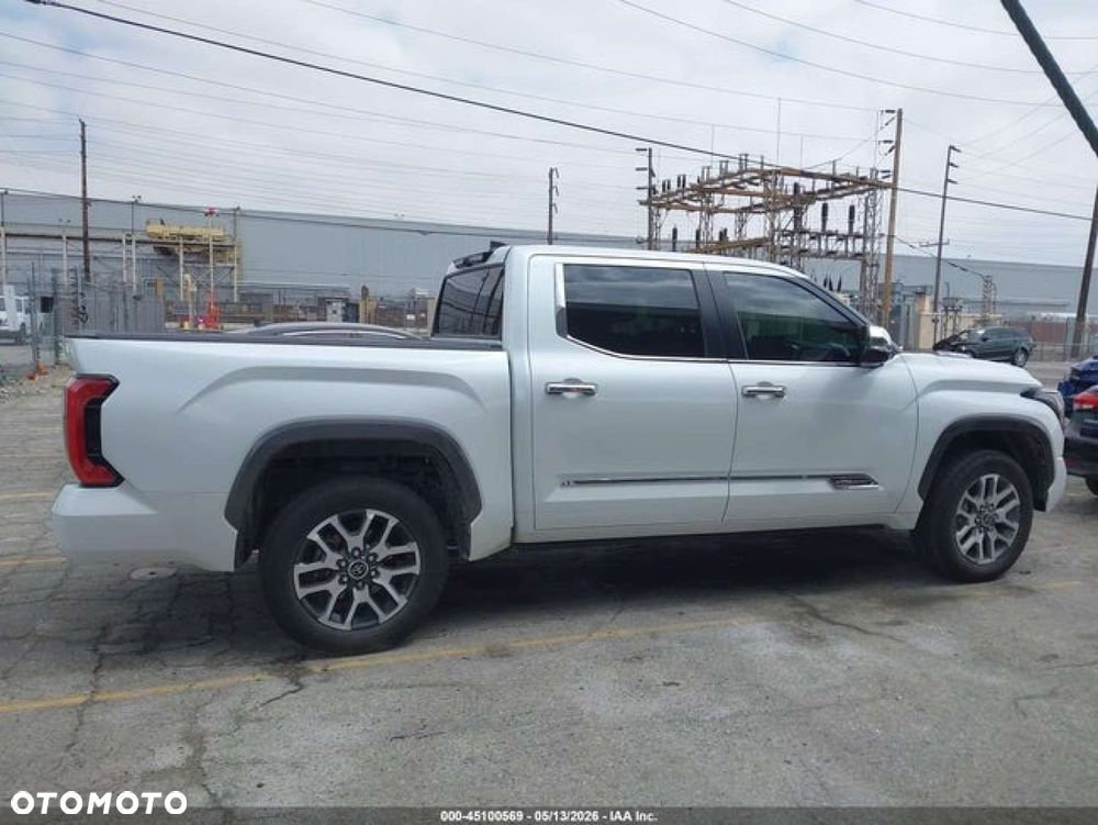 Toyota Tundra - 6