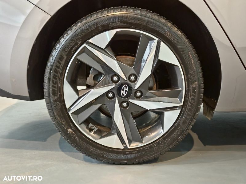 Hyundai Elantra 1.6 l 123 CP CVT Exclusive - 8