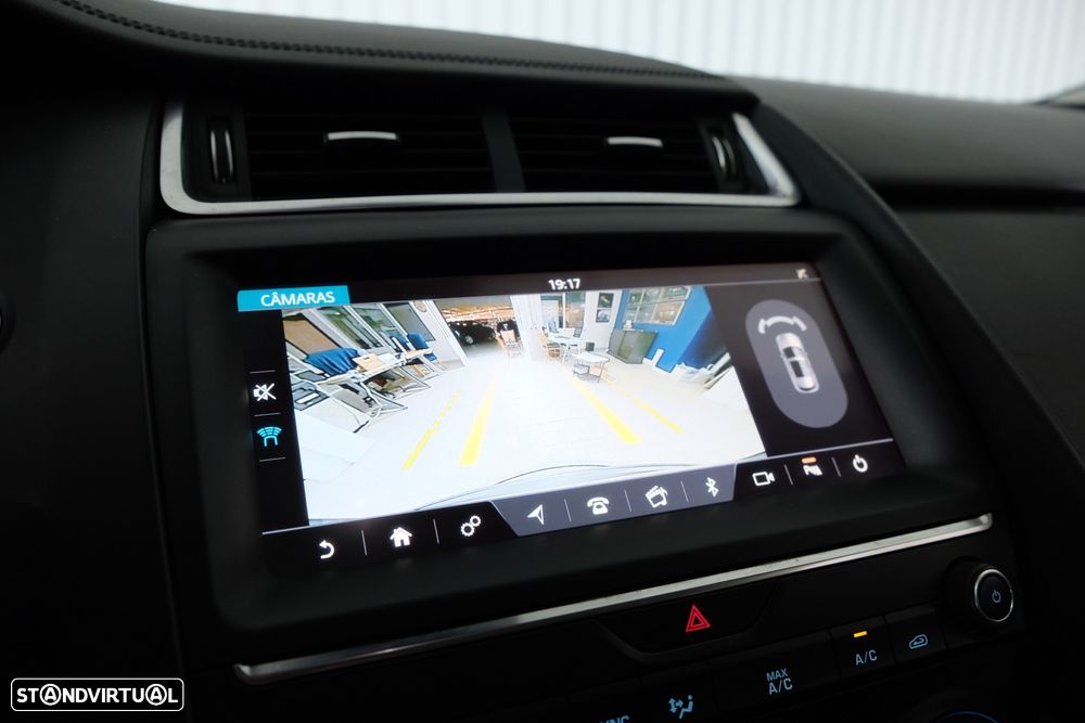 Jaguar E-Pace 2.0 i4D R-Dynamic S - 18