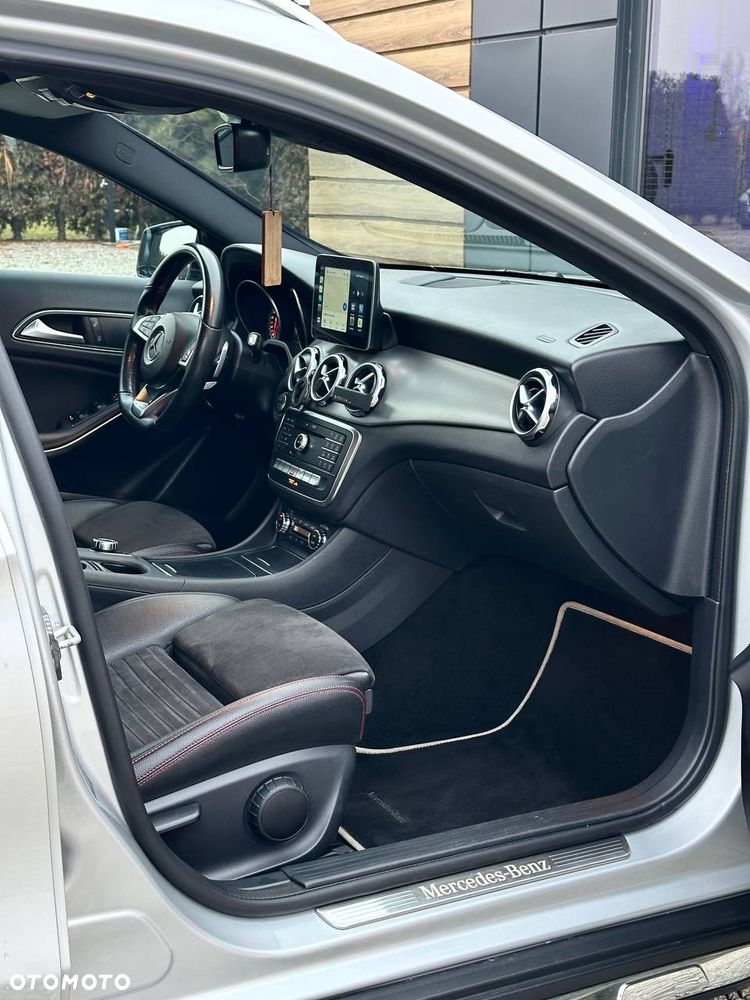 Mercedes-Benz GLA 180 d 7G-DCT AMG Line - 11