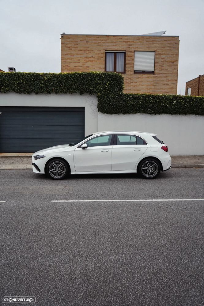 Mercedes-Benz A 250 e AMG Line - 3