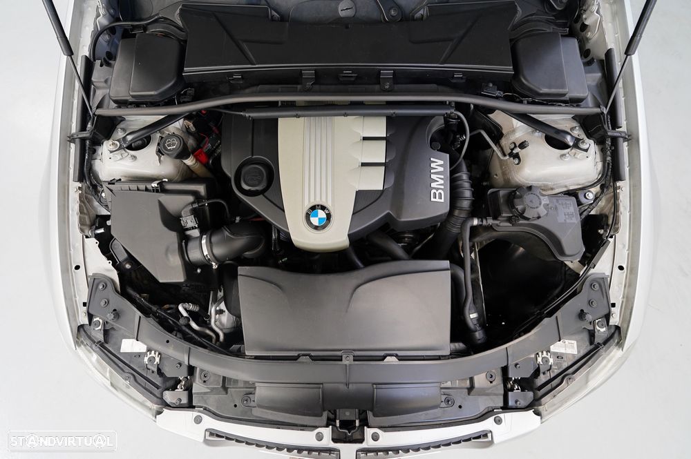 BMW 320 d Navigation Sport - 20