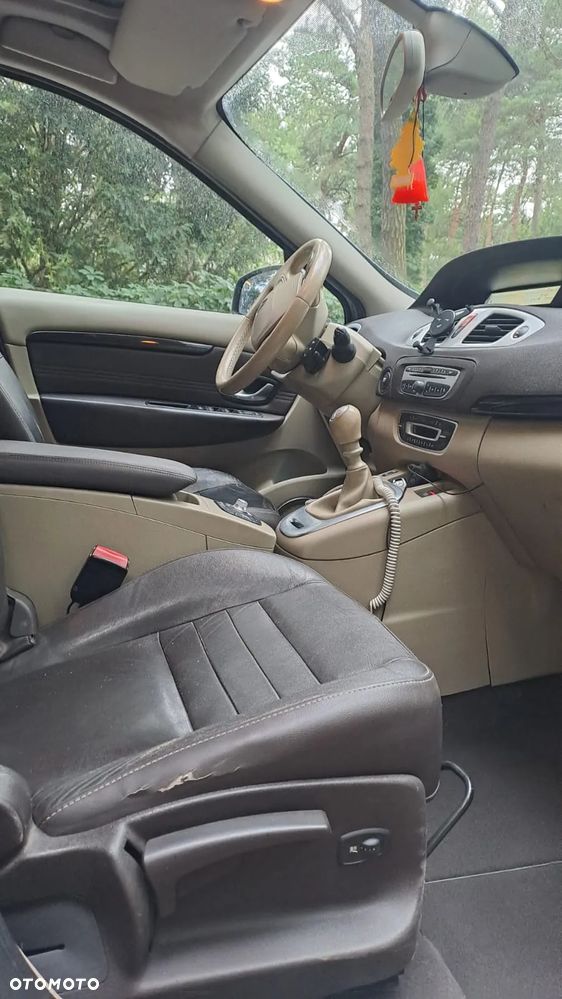 Renault Scenic 2.0 dCi Privilege - 9